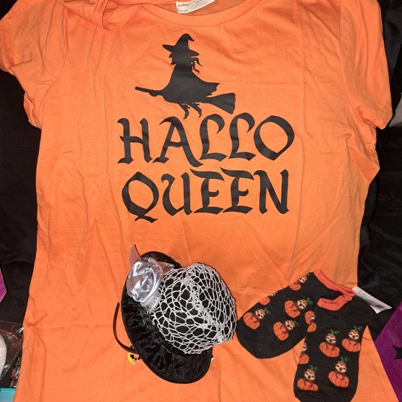 Halloween SALE! Ladies XL or Men M-L HalloQueen Tee, Sock, Pendant, Hat - Picture 8 of 10